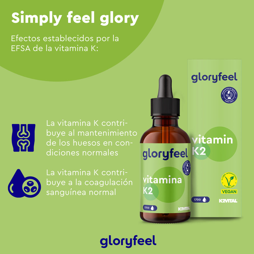 Anuncio en español de Vitamina K2 Gotas de GloryFeel GmbH Spain, resaltando sus beneficios para la formación ósea y coagulación sanguínea. Incluye un frasco con gotero, caja del producto y certificación vegana.