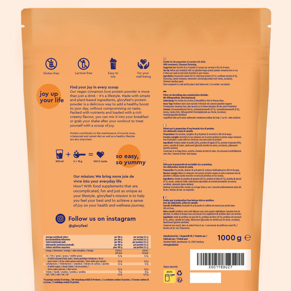 Reverso de la bolsa de Proteina Cinnamon Love de gloryfeel GmbH España. Incluye información del producto, instrucciones de uso, ingredientes e información sobre redes sociales. La bolsa naranja pesa 1000 g.