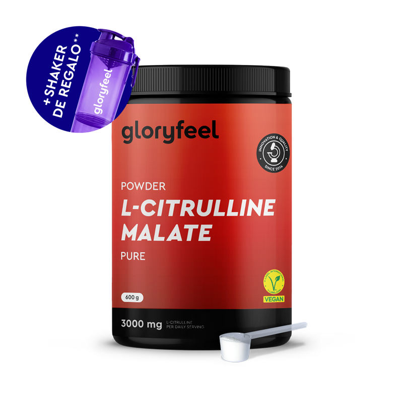 Un envase de 600 g de L-citrulina malato de gloryfeel GmbH España, incluye un cacito y un agitador morado gratuito con la etiqueta "shaker de regalo", y es apto para veganos.